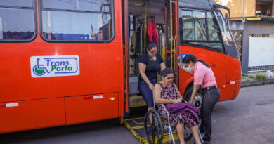 Serviço de deslocamento ‘Transporta’, da prefeitura, atende pacientes com dificuldade de locomoção