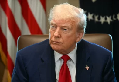 Trump anuncia ligação telefônica para Putin para discutir cessar-fogo na Ucrânia após ausência do líder russo em Istambul