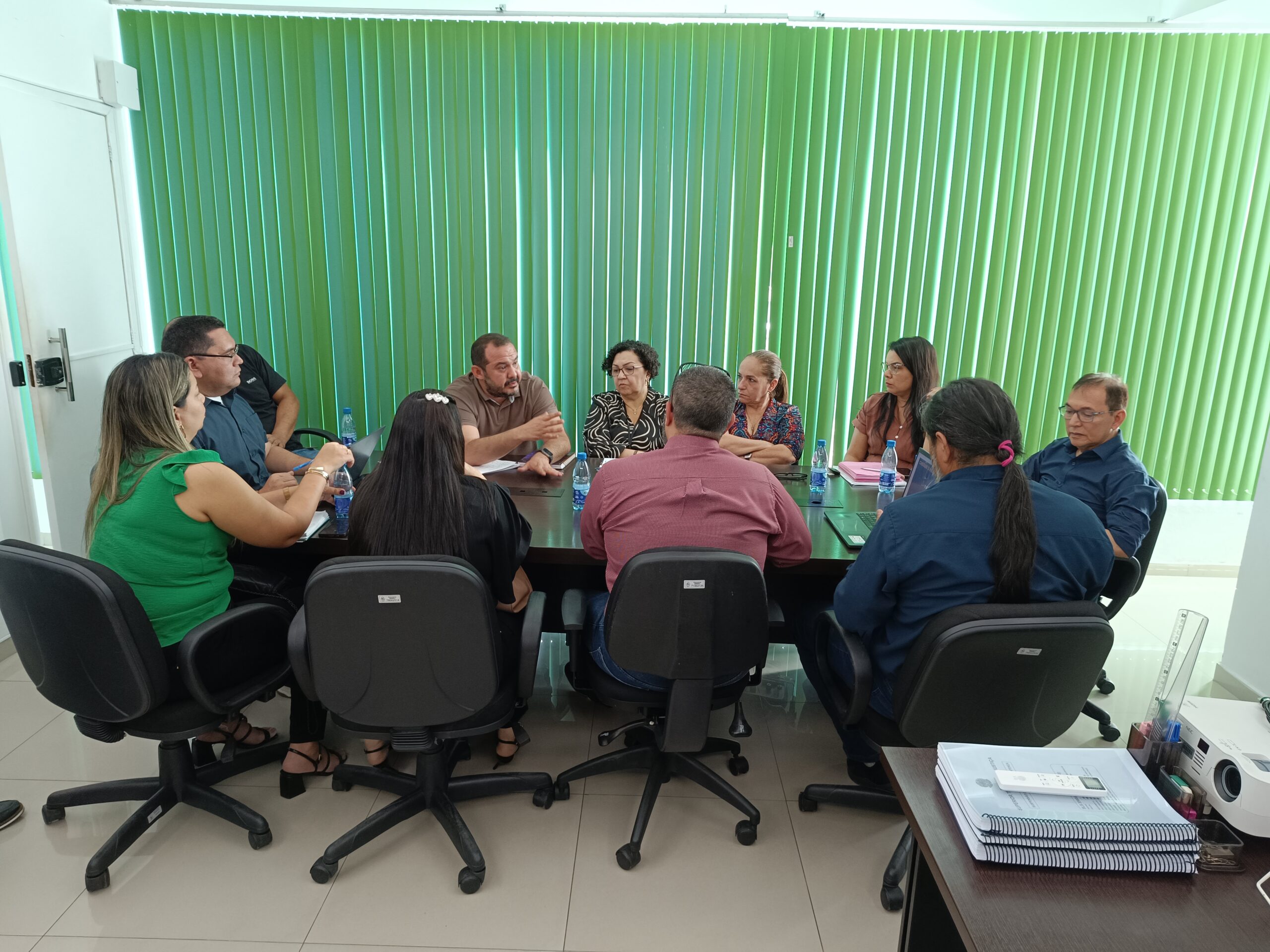 Prefeitura de Manaus avança para garantir tarifa social de R$ 4,50 a beneficiários do Cadastro Único