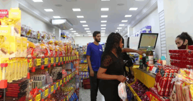 Comércio pressiona governo por revogação de portaria que limita funcionamento aos domingos e feriados