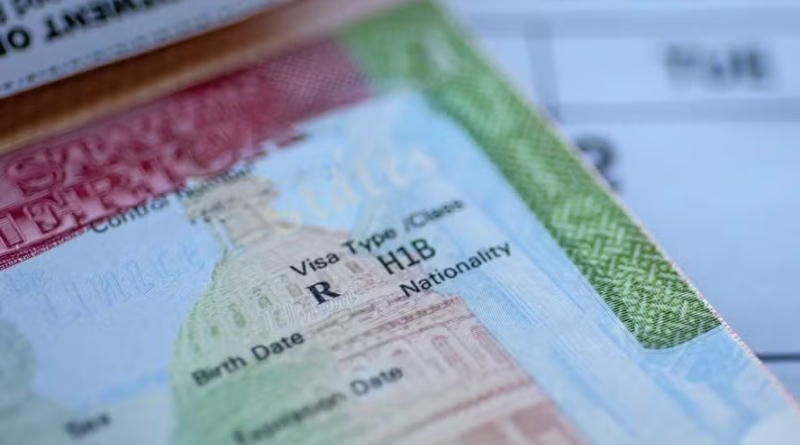 EUA suspendem vistos de imigração para 75 países, incluindo o Brasil, por tempo indeterminado