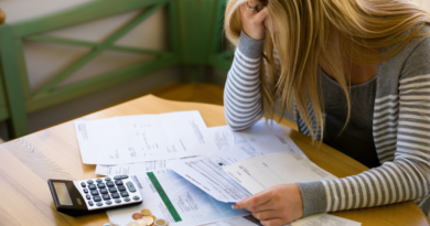Endividamento das famílias alcança nível recorde apesar de indicadores econômicos favoráveis