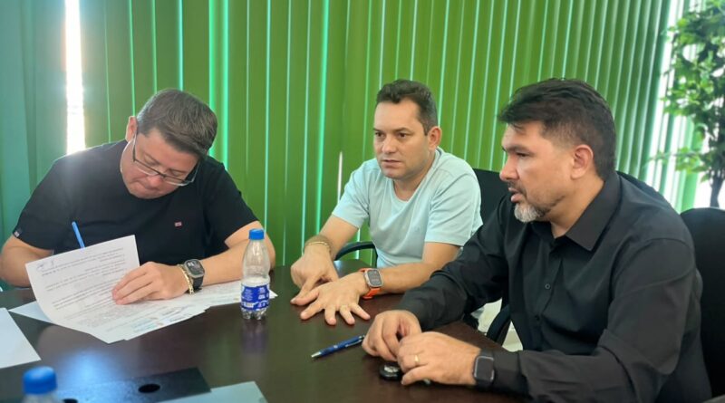 Vereador Rodinei Ramos reforça compromisso com a mobilidade urbana e acompanha debate sobre melhorias no transporte complementar