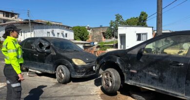 Denúncias de moradores levam IMMU a fiscalizar veículos abandonados em Manaus