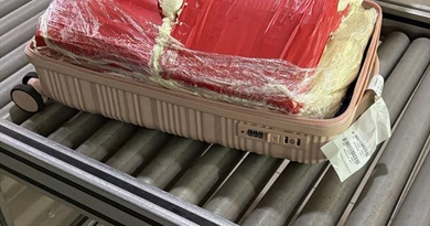 Passageiras abandonam documentos e malas com 47 kg de skunk no Aeroporto de Manaus