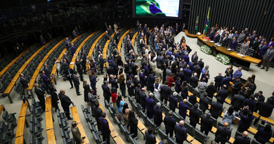 Câmara deve decidir sobre “taxa das blusinhas” nesta segunda