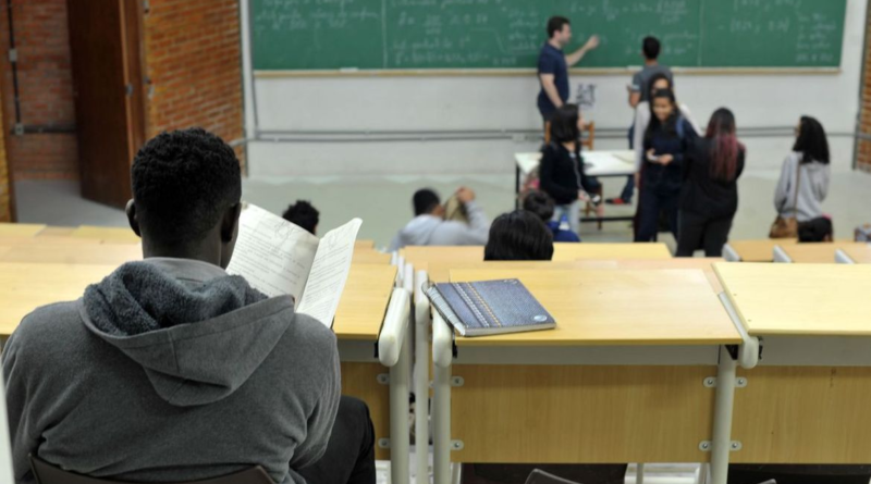 Fies começa a convocar nesta sexta estudantes em lista de espera