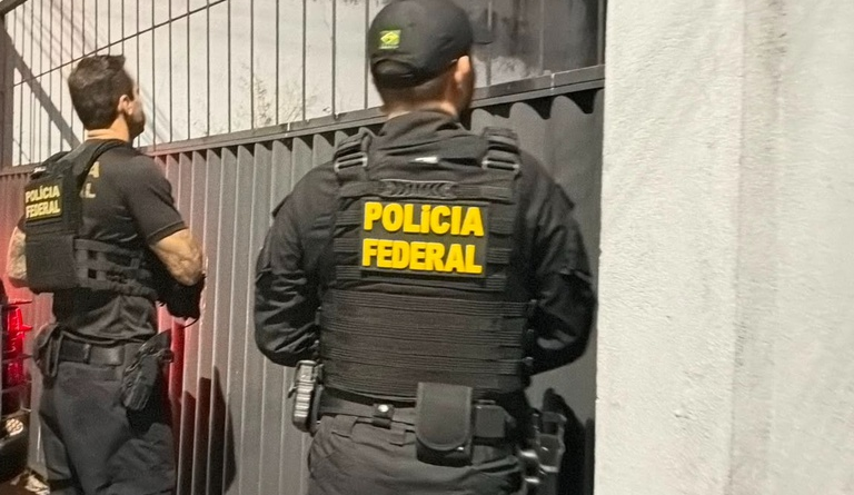 Operação La Máquina: PF mira grupo suspeito de movimentar R$ 35 milhões com tráfico e manda destruir pistas clandestinas no AM