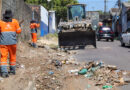 Prefeitura faz força-tarefa para retirar cerca de 300 toneladas de lixo de ruas da Colônia Terra Nova