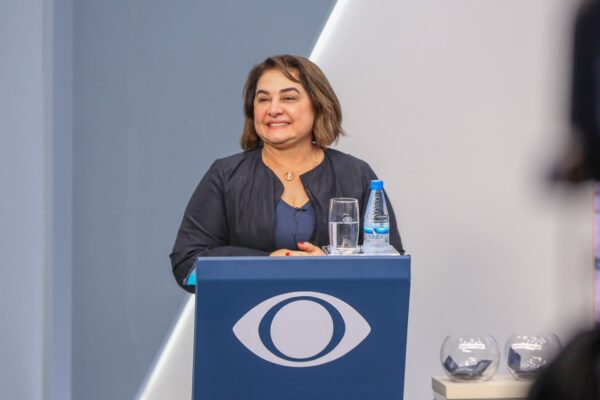 Professora Maria garante governo transparente e combate incansável à corrupção