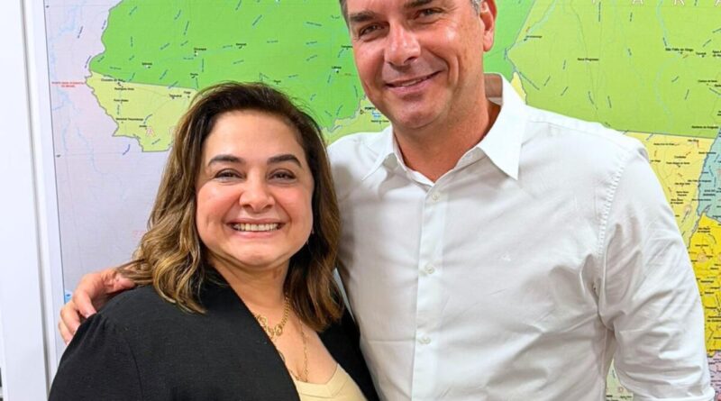 Professora Maria anuncia vinda de Flávio Bolsonaro ao Amazonas no dia 12 de setembro