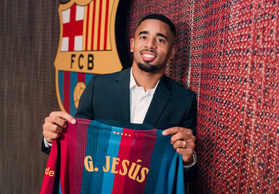Barcelona anuncia contratação do atacante Gabriel Jesus por três anos