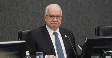 Fachin aguarda explicações de ministros para decidir sobre crise