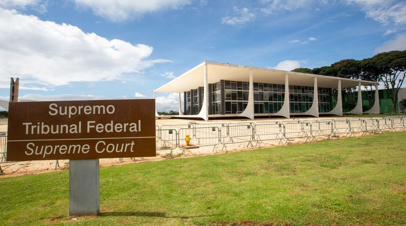 Ex-ministros do STF pedem apuração rigorosa da “mais aguda crise”