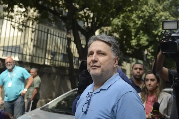 TSE anula votos de Garotinho, e Ruas vence governo do Rio no 1º turno