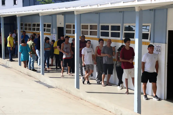 Zanin manda ampliar horário de votação até as 19h em todo o país
