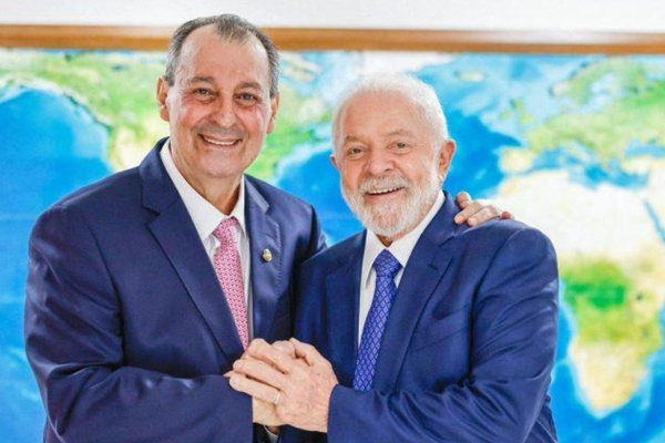 Omar Aziz se reúne com Lula para alinhar prioridades do Amazonas a partir de 2027