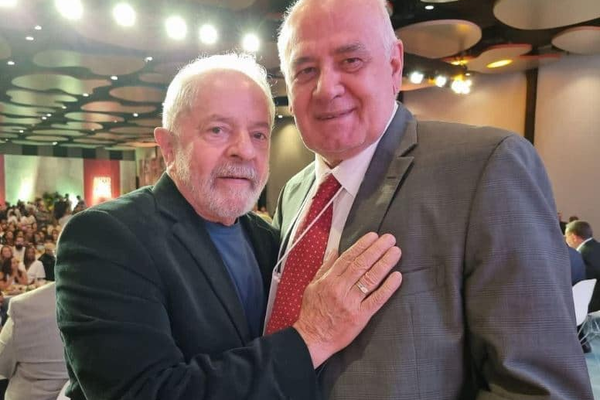 PSB Amazonas oficializa apoio a Lula e Omar Aziz no segundo turno